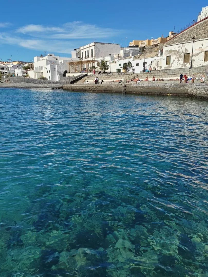 Costa y mar en Porís